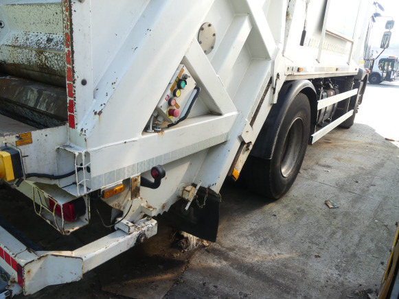 REF:8490 - Camion poubelle Renault Access (2014-236.794 km) - Søppelbil: bilde 4 REF:8490 - Camion poubelle Renault Access (2014-236.794 km) - Søppelbil: bilde 4