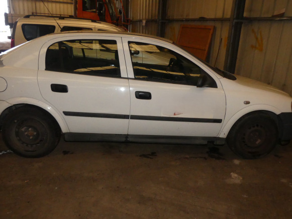 REF:JGN449 - Voiture Opel Astra 1,7 Dti (2003-129.196 km) - SUV: bilde 3 REF:JGN449 - Voiture Opel Astra 1,7 Dti (2003-129.196 km) - SUV: bilde 3