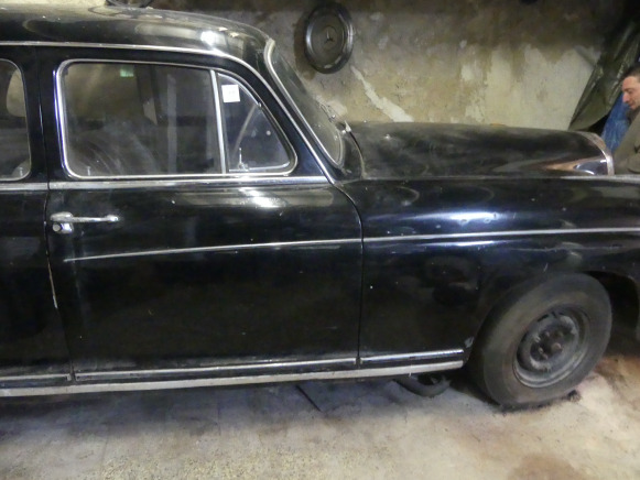 Voiture ancêtre Mercedes-Benz 220S Poton - Personenbil: bilde 3 Voiture ancêtre Mercedes-Benz 220S Poton - Personenbil: bilde 3