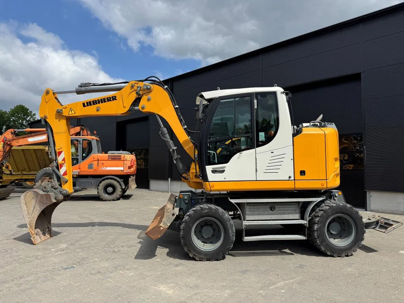 Liebherr A910 compact 2018 4000 uur !! 4x4 - Hjulgraver: bilde 1 Liebherr A910 compact 2018 4000 uur !! 4x4 - Hjulgraver: bilde 1