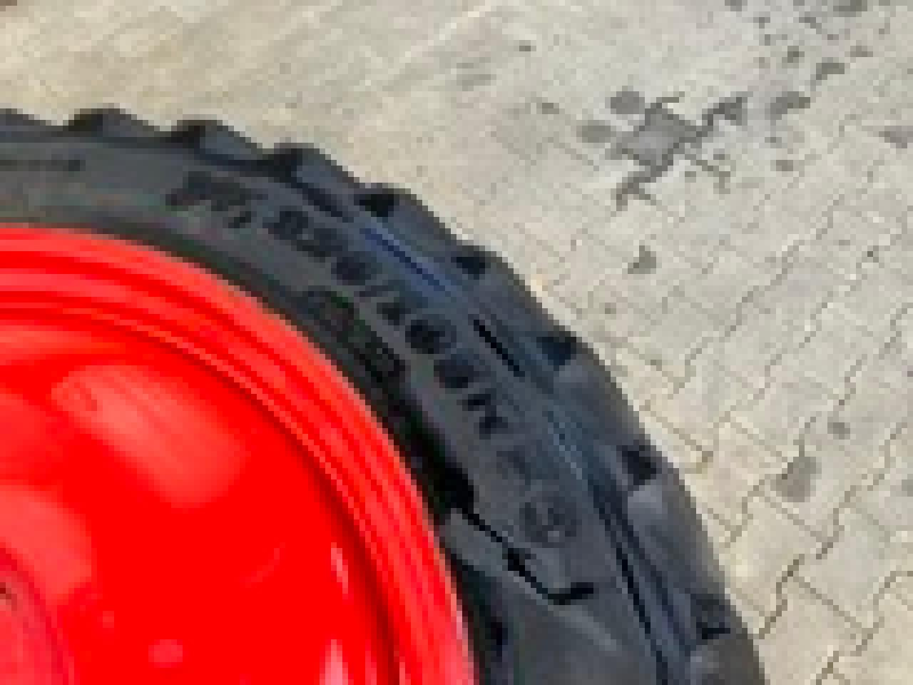 Alliance 320/105R50 - Dekk for Landbruksteknikk: bilde 2 Alliance 320/105R50 - Dekk for Landbruksteknikk: bilde 2
