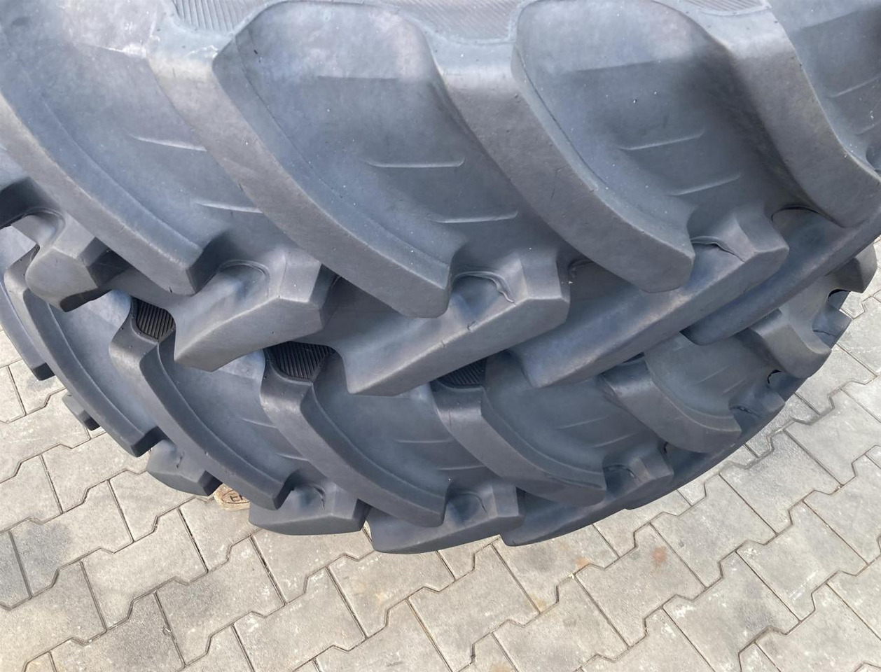 Alliance 380/85R34 - Dekk for Landbruksteknikk: bilde 2 Alliance 380/85R34 - Dekk for Landbruksteknikk: bilde 2