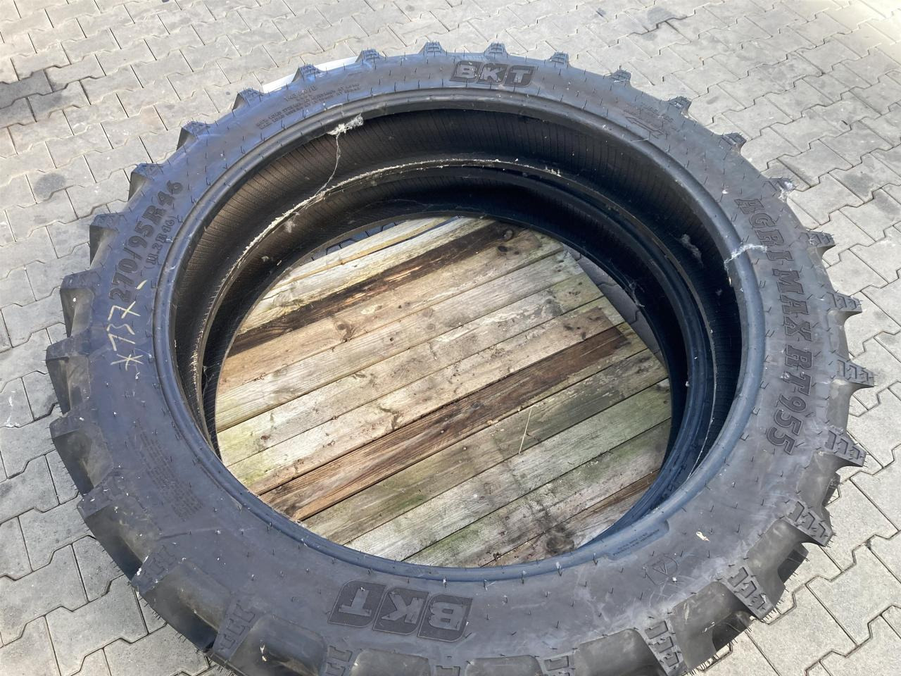 BKT 270/95R46 - Dekk for Landbruksteknikk: bilde 2 BKT 270/95R46 - Dekk for Landbruksteknikk: bilde 2