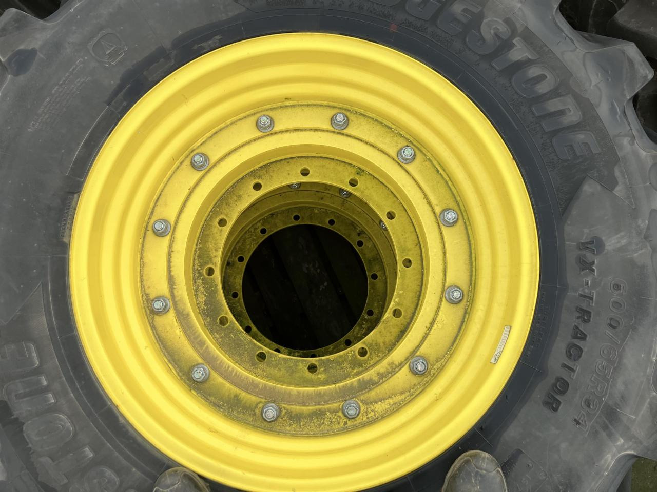 Bridgestone 600/65R34 - Dekk for Landbruksteknikk: bilde 4 Bridgestone 600/65R34 - Dekk for Landbruksteknikk: bilde 4