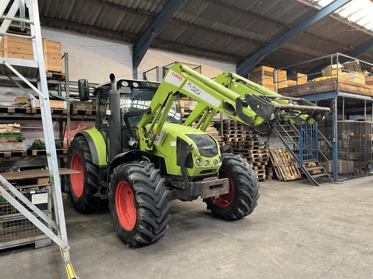 CLAAS Arion 420 - Traktor: bilde 2 CLAAS Arion 420 - Traktor: bilde 2