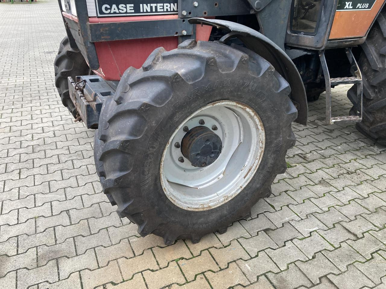 Case-IH 844 XL Plus - Traktor: bilde 2 Case-IH 844 XL Plus - Traktor: bilde 2