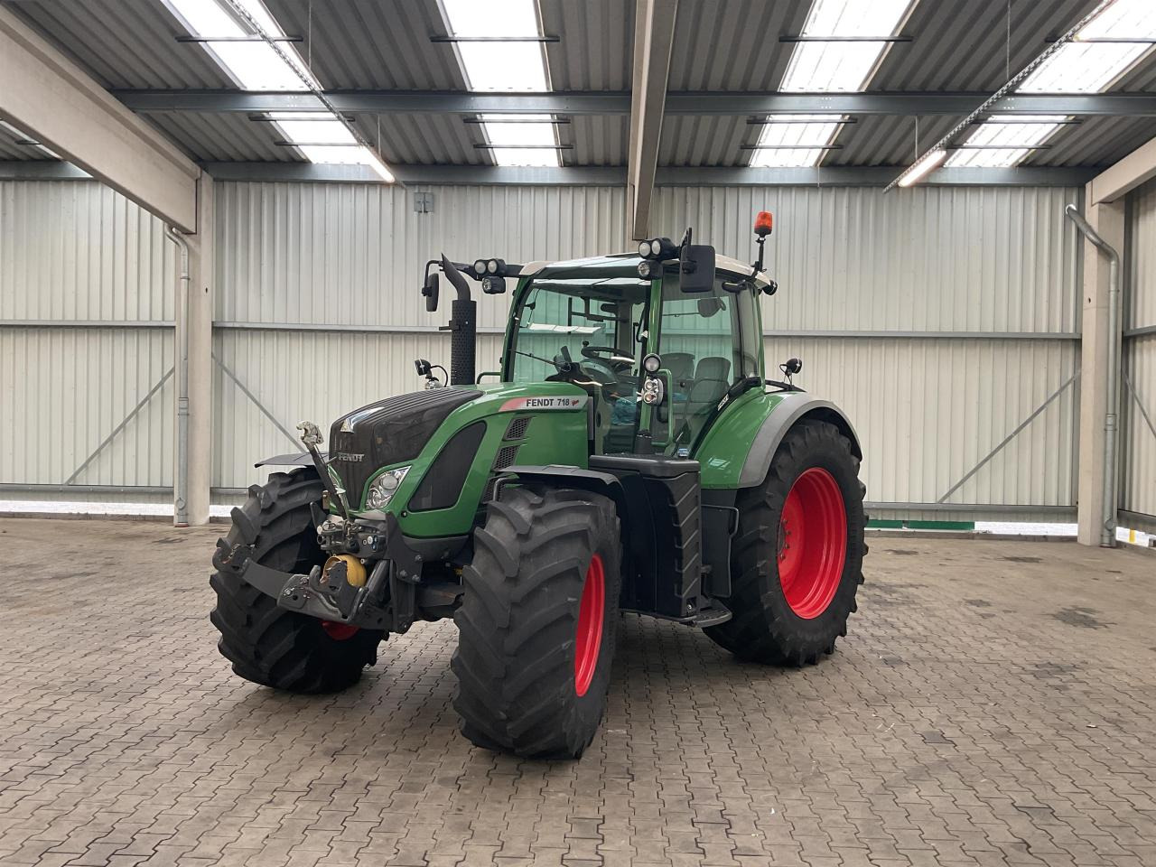 Fendt 718 Vario Profi - Traktor: bilde 1 Fendt 718 Vario Profi - Traktor: bilde 1