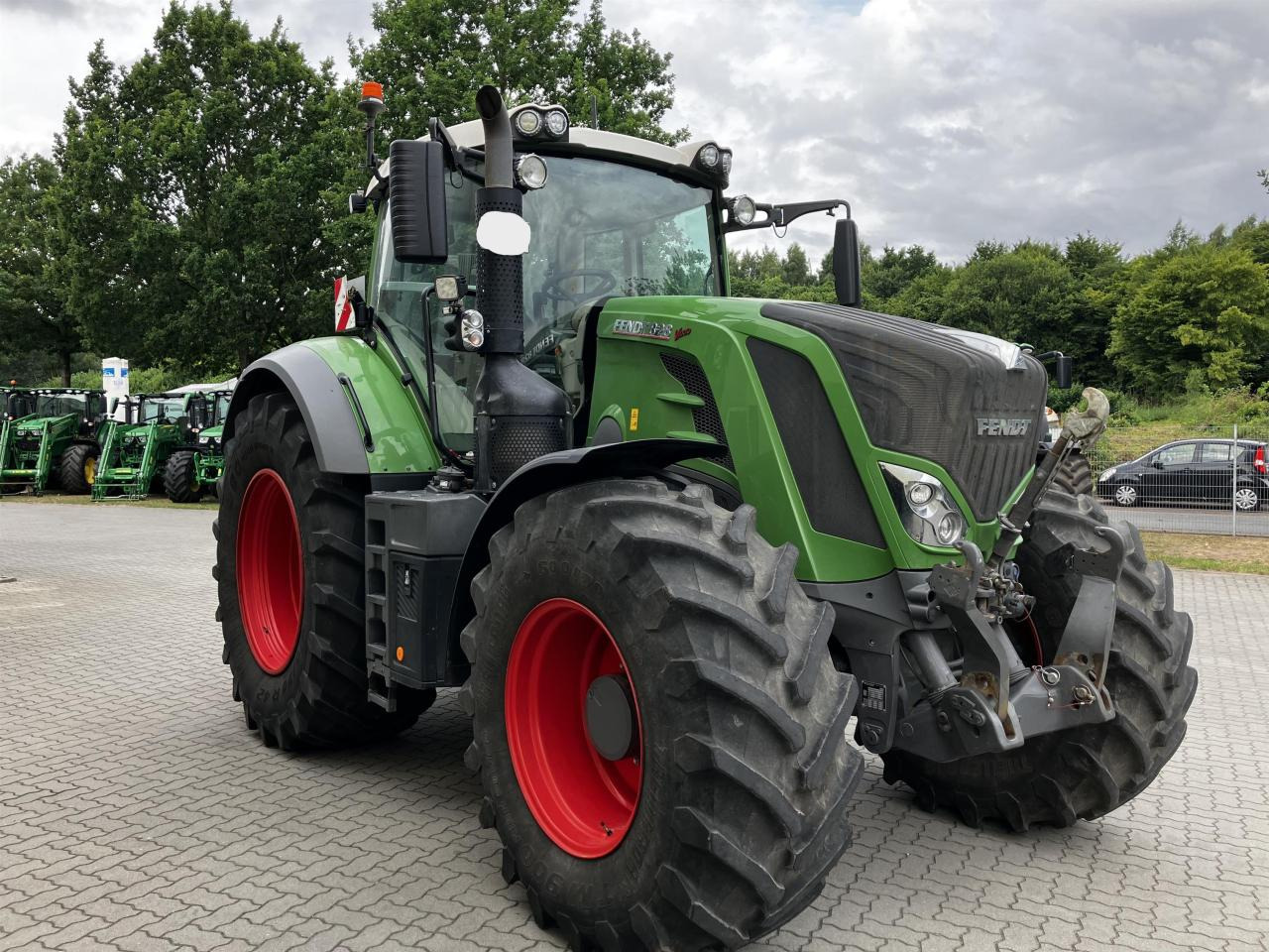 Fendt 828 Vario Profi Plus - Traktor: bilde 2 Fendt 828 Vario Profi Plus - Traktor: bilde 2