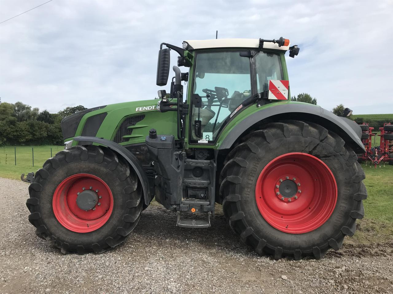 Fendt 828 Vario Profi Plus - Traktor: bilde 1 Fendt 828 Vario Profi Plus - Traktor: bilde 1