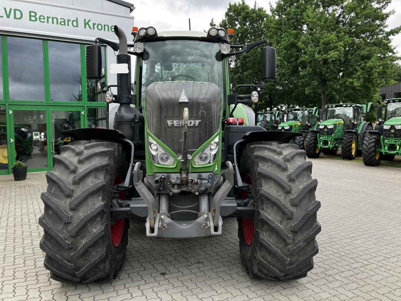 Fendt 828 Vario Profi Plus - Traktor: bilde 3 Fendt 828 Vario Profi Plus - Traktor: bilde 3