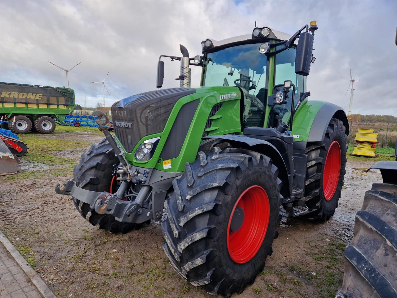 Fendt 828 Vario S4 Profi Plus - Traktor: bilde 2 Fendt 828 Vario S4 Profi Plus - Traktor: bilde 2