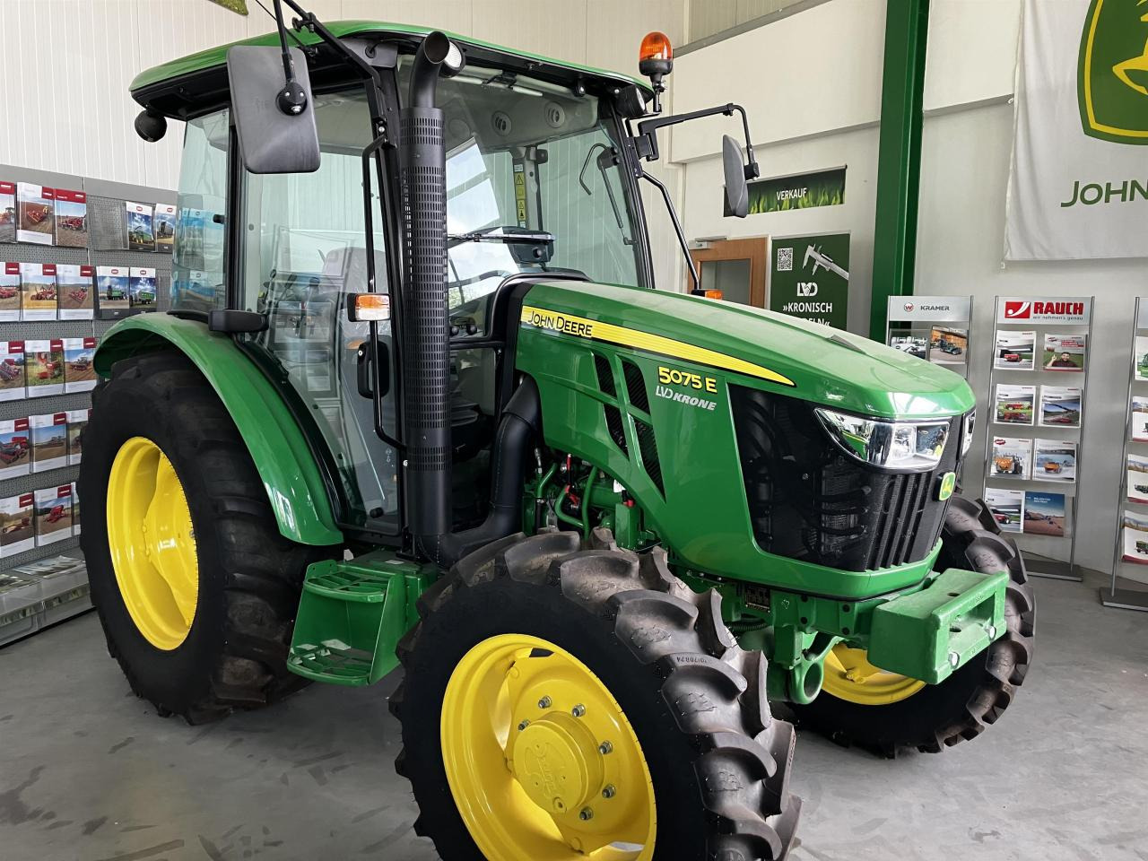 John Deere 5075E - Traktor: bilde 2 John Deere 5075E - Traktor: bilde 2