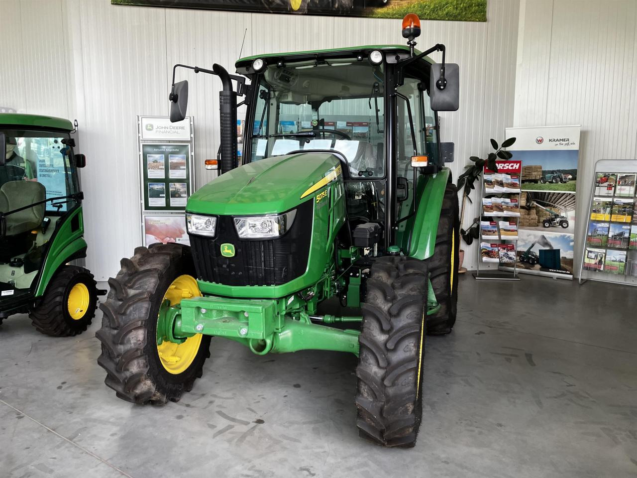John Deere 5075E - Traktor: bilde 1 John Deere 5075E - Traktor: bilde 1