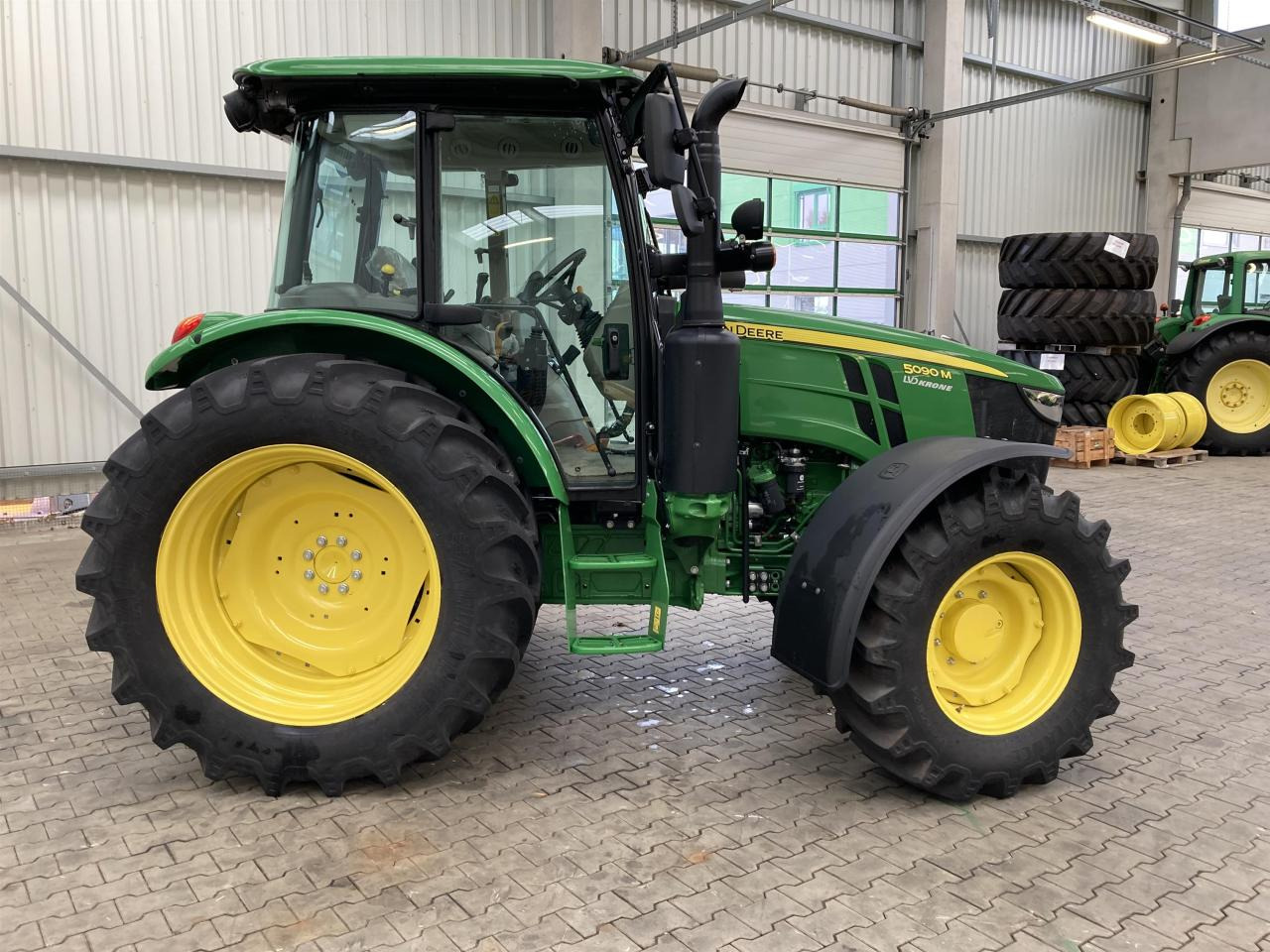 John Deere 5090M - Traktor: bilde 3 John Deere 5090M - Traktor: bilde 3