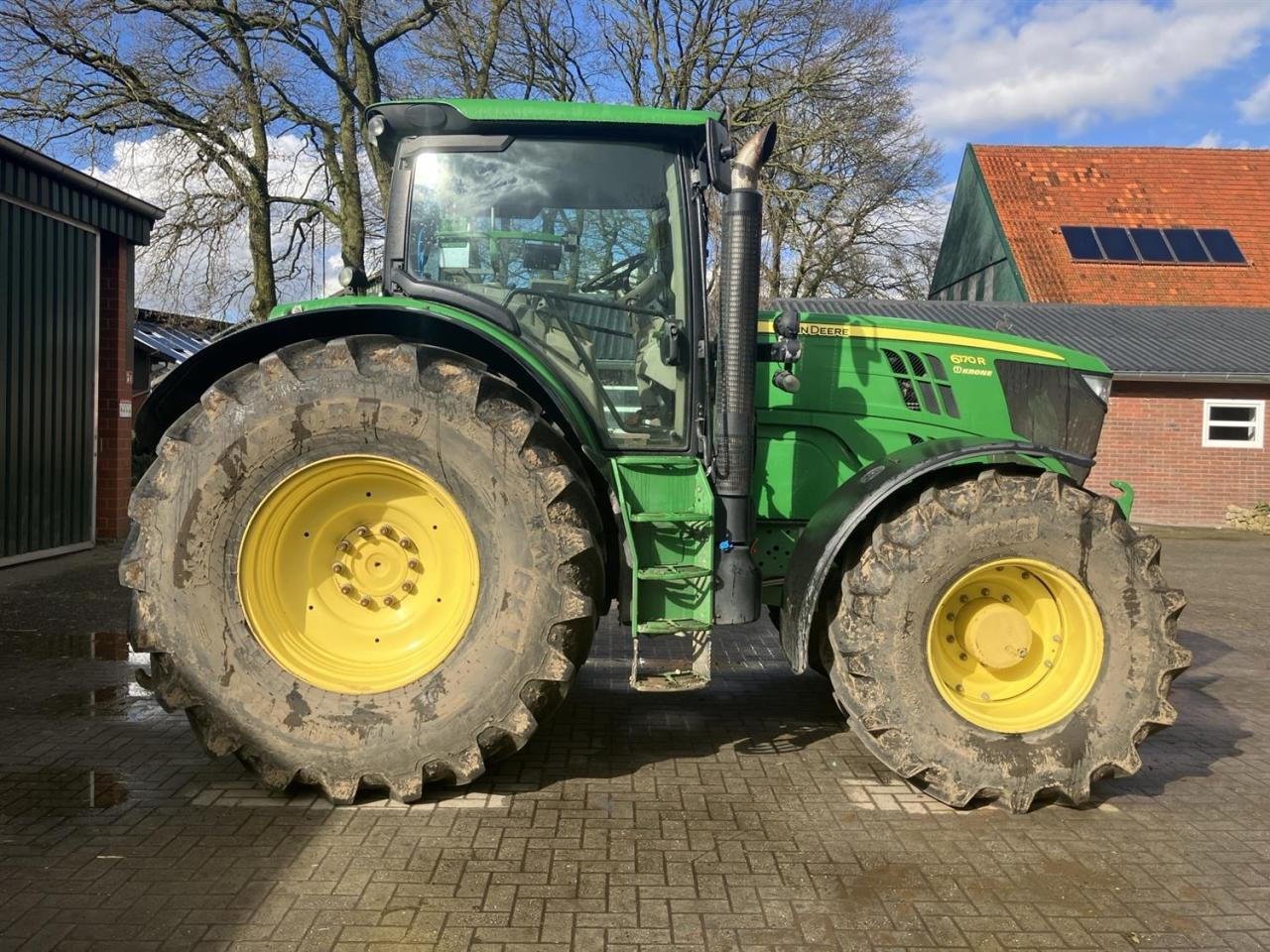 John Deere 6170R - Traktor: bilde 1 John Deere 6170R - Traktor: bilde 1