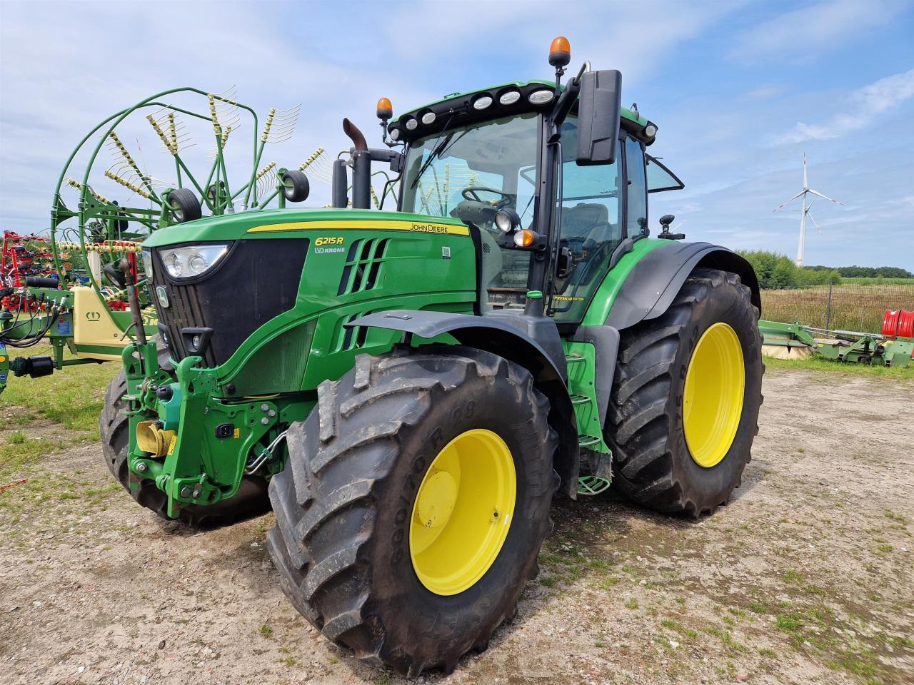 John Deere 6215R - Traktor: bilde 1 John Deere 6215R - Traktor: bilde 1