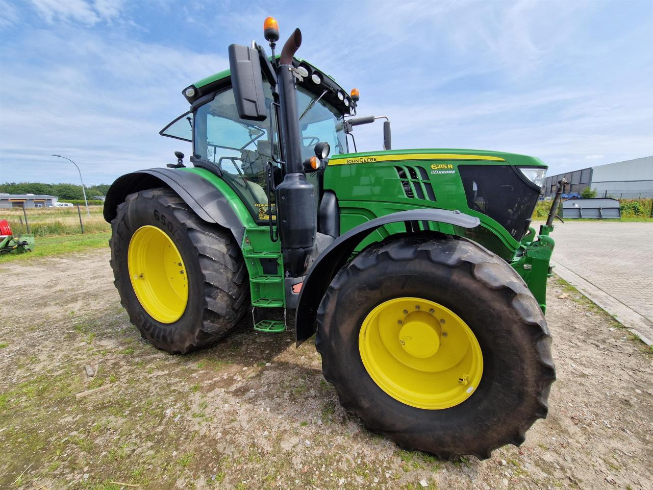 John Deere 6215R - Traktor: bilde 2 John Deere 6215R - Traktor: bilde 2