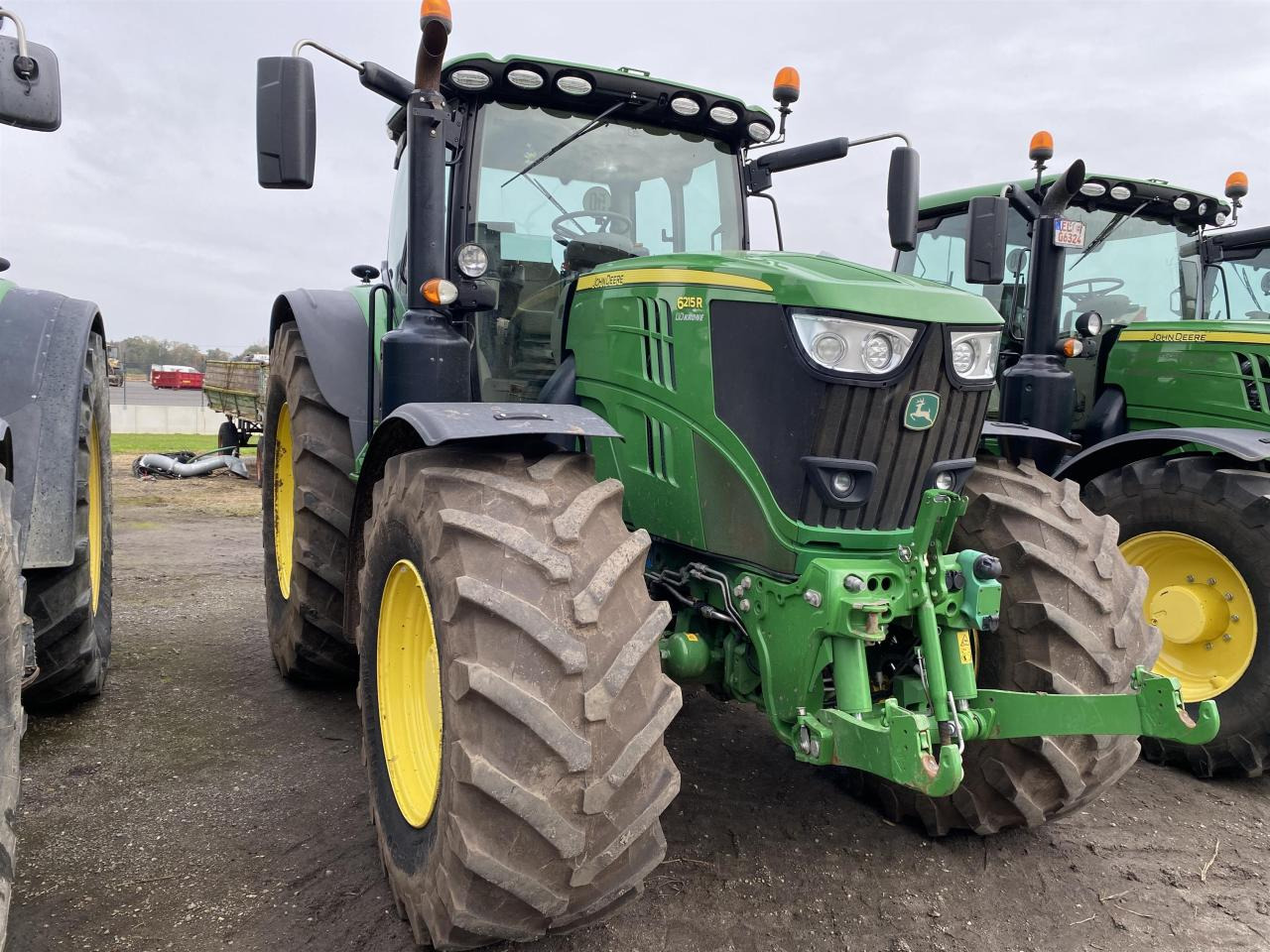 John Deere 6215R - Traktor: bilde 2 John Deere 6215R - Traktor: bilde 2