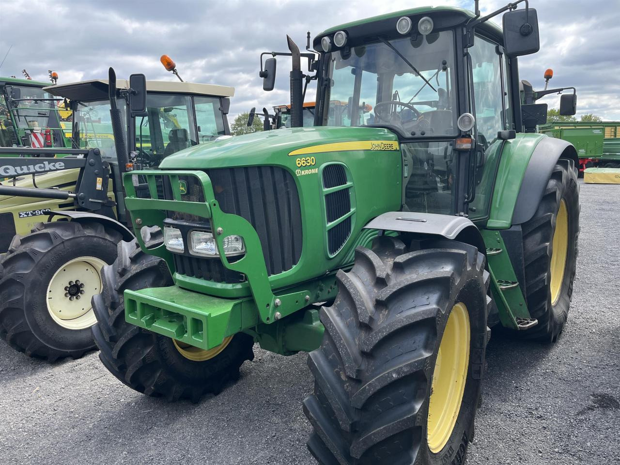John Deere 6630 Standard Plus - Traktor: bilde 1 John Deere 6630 Standard Plus - Traktor: bilde 1