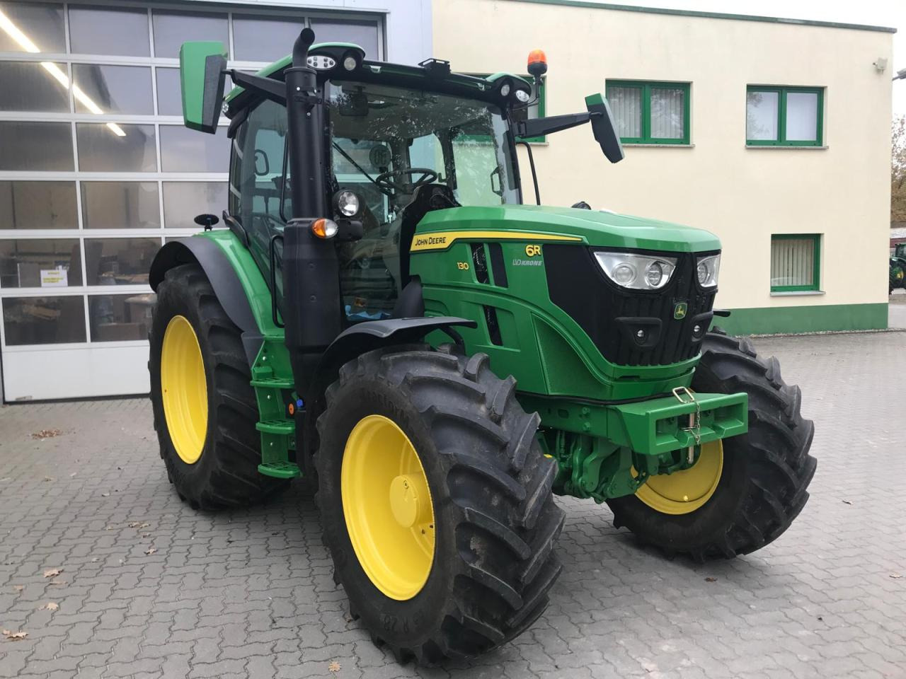John Deere 6R 130 - Traktor: bilde 3 John Deere 6R 130 - Traktor: bilde 3