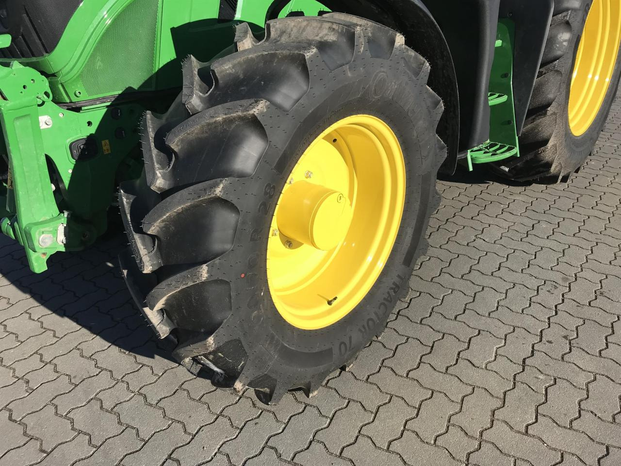 John Deere 6R 130 - Traktor: bilde 4 John Deere 6R 130 - Traktor: bilde 4