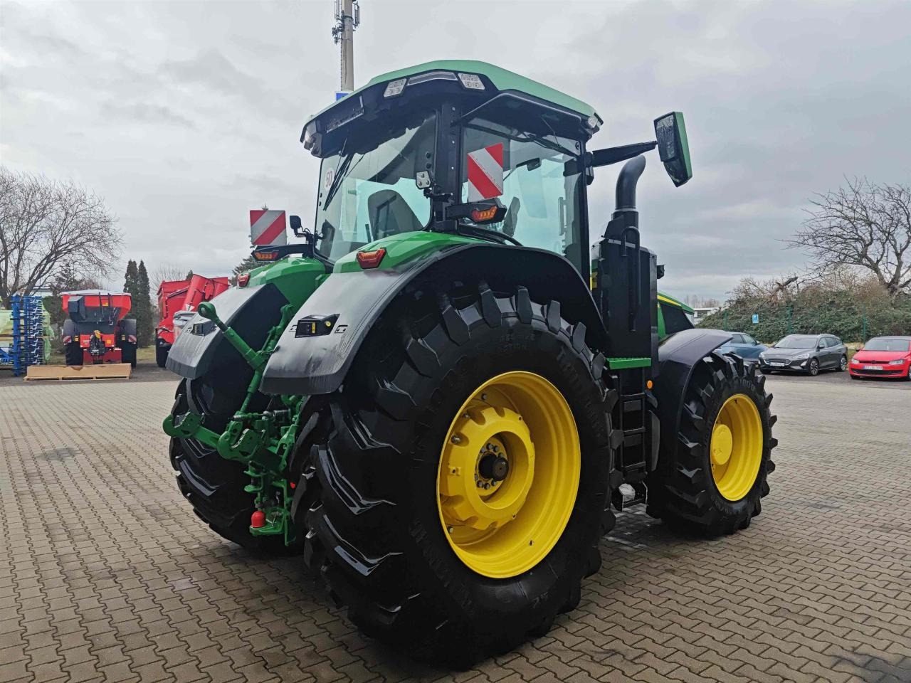 John Deere 7R 330 - Traktor: bilde 4 John Deere 7R 330 - Traktor: bilde 4