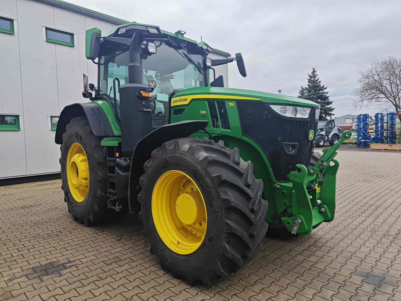 John Deere 7R 330 - Traktor: bilde 1 John Deere 7R 330 - Traktor: bilde 1