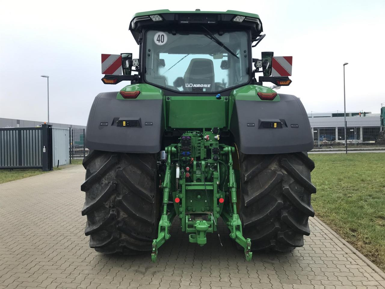 John Deere 7R 330 - Traktor: bilde 5 John Deere 7R 330 - Traktor: bilde 5