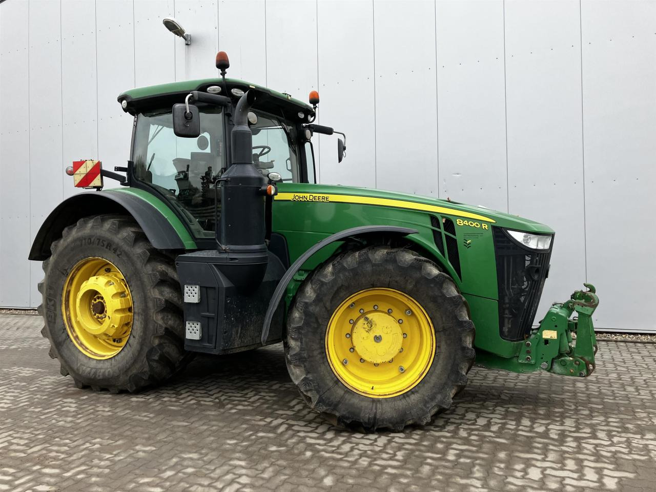 John Deere 8400R - Traktor: bilde 1 John Deere 8400R - Traktor: bilde 1