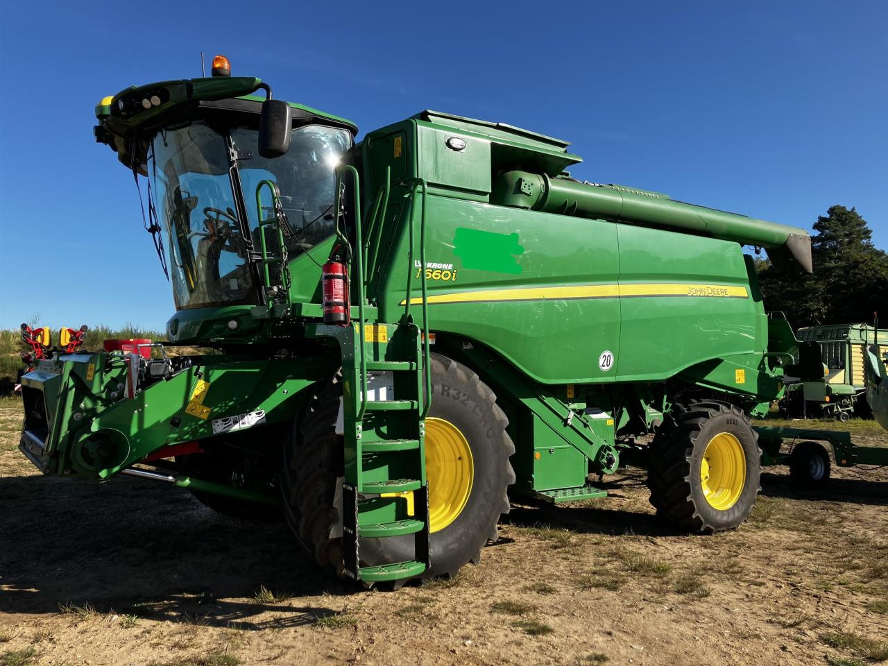 John Deere T660i - Skurtresker: bilde 1 John Deere T660i - Skurtresker: bilde 1