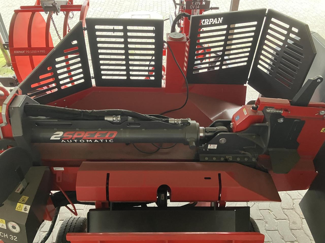 KRPAN CH 32 K - Sagbruk: bilde 4 KRPAN CH 32 K - Sagbruk: bilde 4