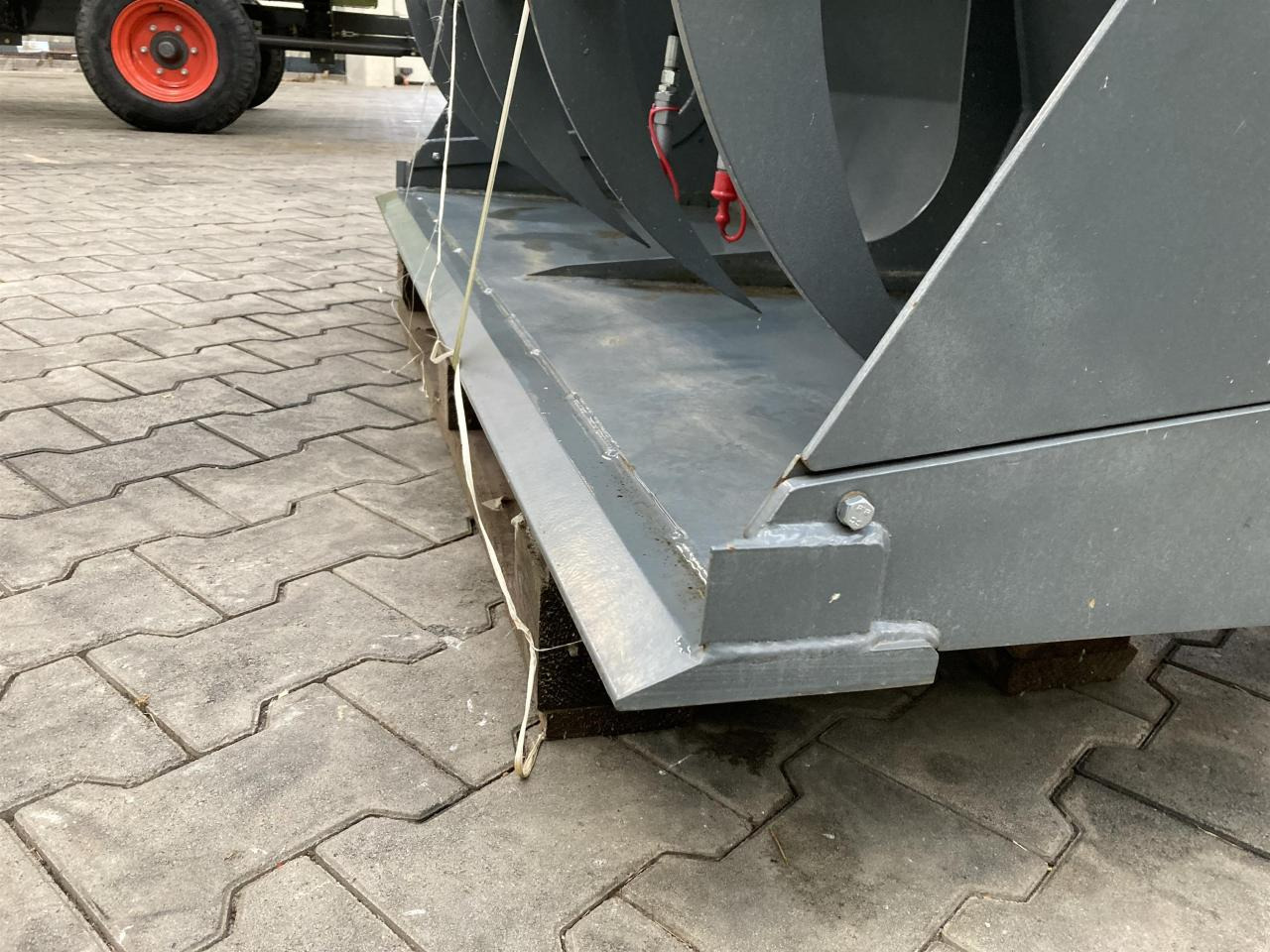 Kramer 1600 mm Silagebeißschaufel - Frontlaster for traktor: bilde 3 Kramer 1600 mm Silagebeißschaufel - Frontlaster for traktor: bilde 3