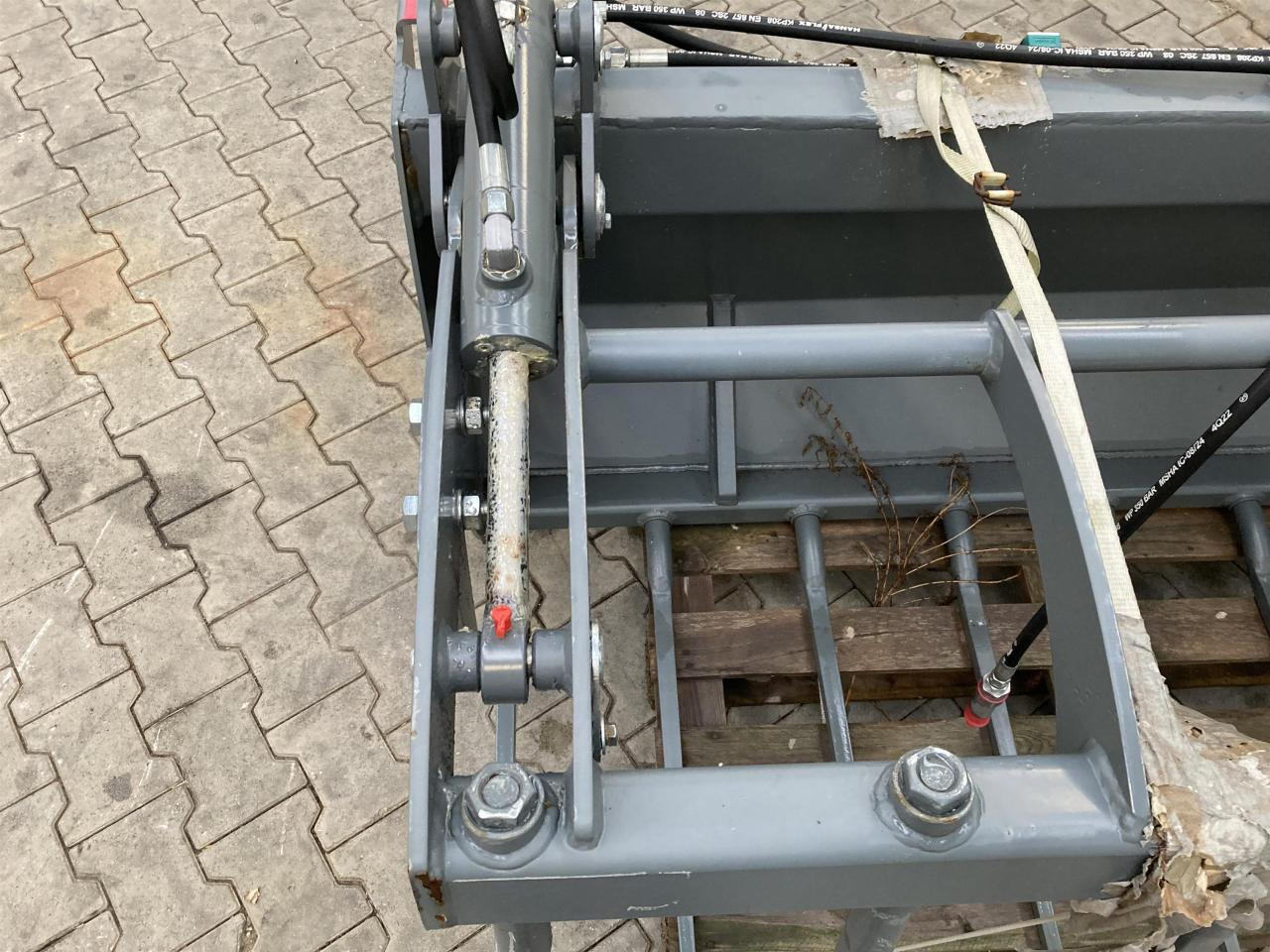 Kramer 1600 mm Vielzweckgabel - Frontlaster for traktor: bilde 4 Kramer 1600 mm Vielzweckgabel - Frontlaster for traktor: bilde 4