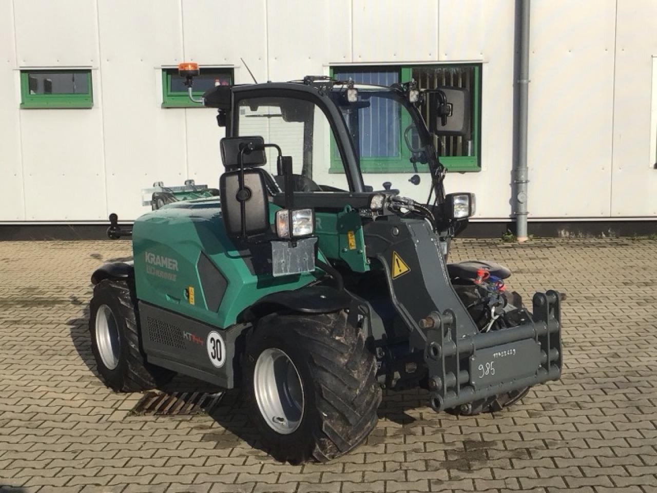 Kramer KT144 - Teleskoplastere: bilde 3 Kramer KT144 - Teleskoplastere: bilde 3