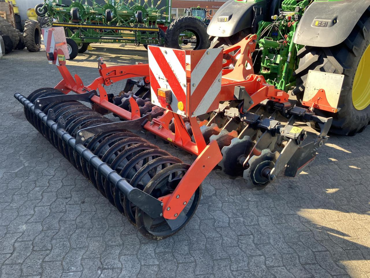 Kuhn 303 - Skålharv: bilde 5 Kuhn 303 - Skålharv: bilde 5