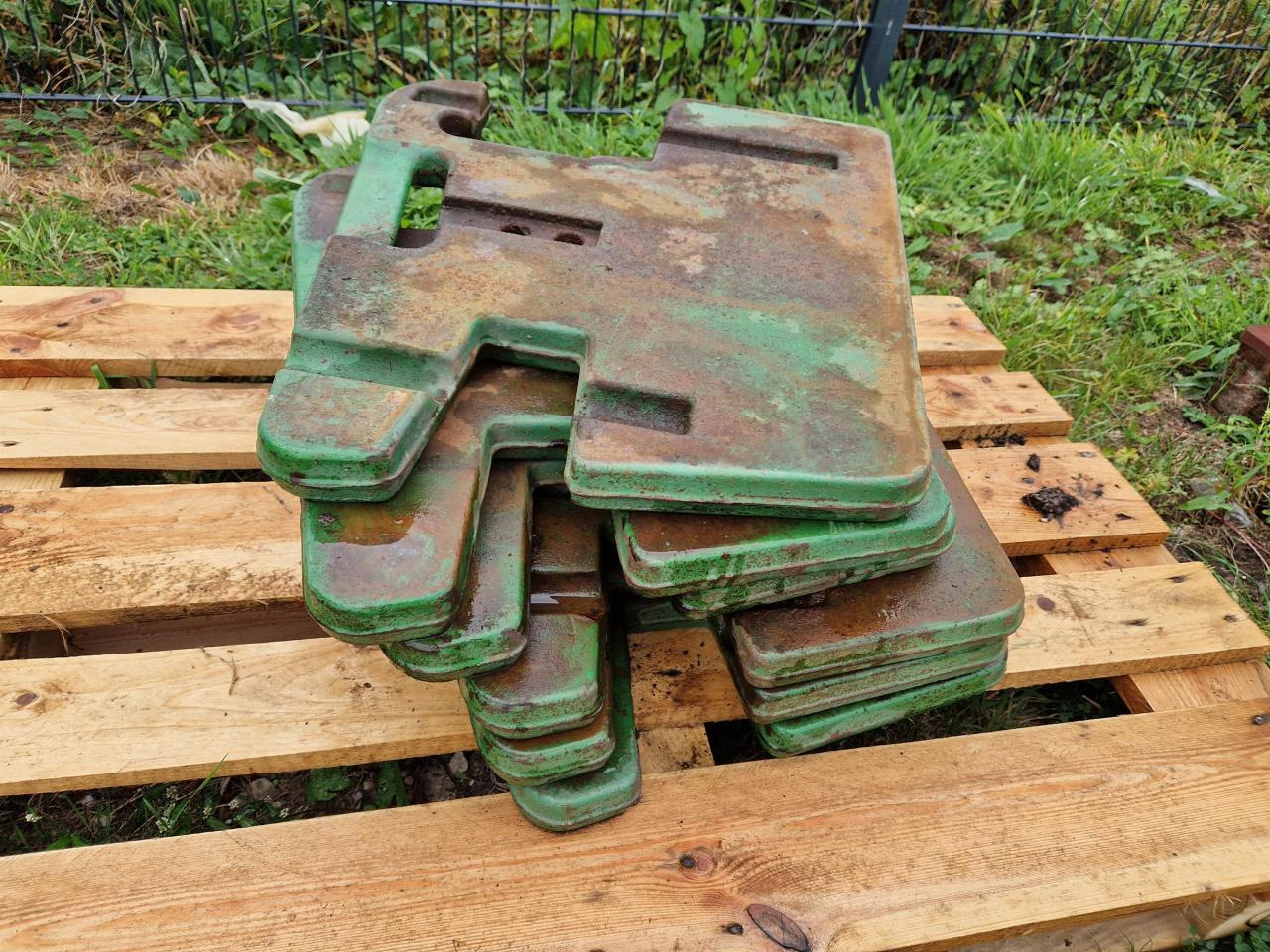 John Deere 6 x 50 kg - Utstyr: bilde 1 John Deere 6 x 50 kg - Utstyr: bilde 1