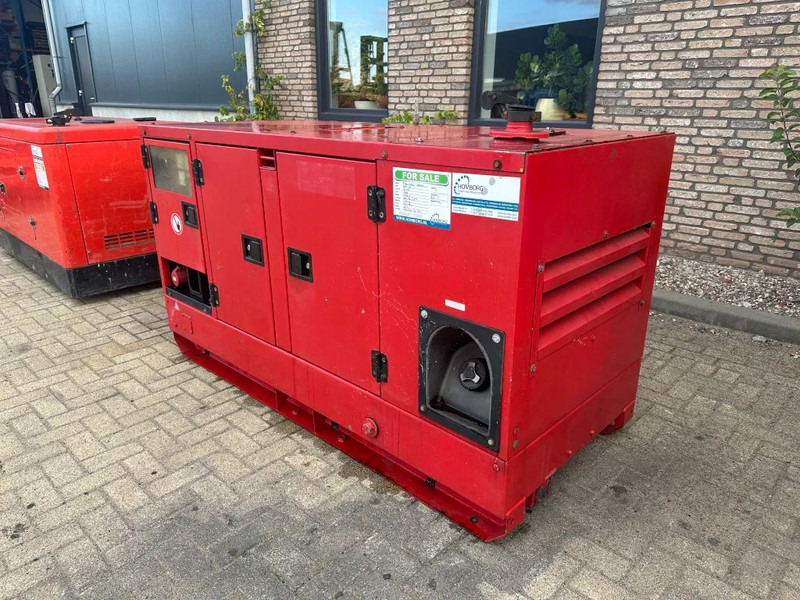 Atlas-Copco QAS 38 Yanmar Mecc Alte Spa 40 kVA Silent generatorset - Elektrisk generator: bilde 4 Atlas-Copco QAS 38 Yanmar Mecc Alte Spa 40 kVA Silent generatorset - Elektrisk generator: bilde 4