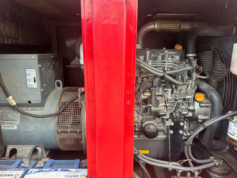 Atlas-Copco QAS 38 Yanmar Mecc Alte Spa 40 kVA Silent generatorset - Elektrisk generator: bilde 5 Atlas-Copco QAS 38 Yanmar Mecc Alte Spa 40 kVA Silent generatorset - Elektrisk generator: bilde 5
