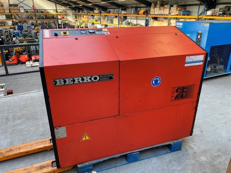 BERKO BSD 25 18.5 kW 2400 L / min 8 Bar Silent Elektrische Schroefcompressor - Luftkompressor: bilde 5 BERKO BSD 25 18.5 kW 2400 L / min 8 Bar Silent Elektrische Schroefcompressor - Luftkompressor: bilde 5
