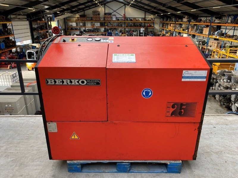 BERKO BSD 25 18.5 kW 2400 L / min 8 Bar Silent Elektrische Schroefcompressor - Luftkompressor: bilde 1 BERKO BSD 25 18.5 kW 2400 L / min 8 Bar Silent Elektrische Schroefcompressor - Luftkompressor: bilde 1