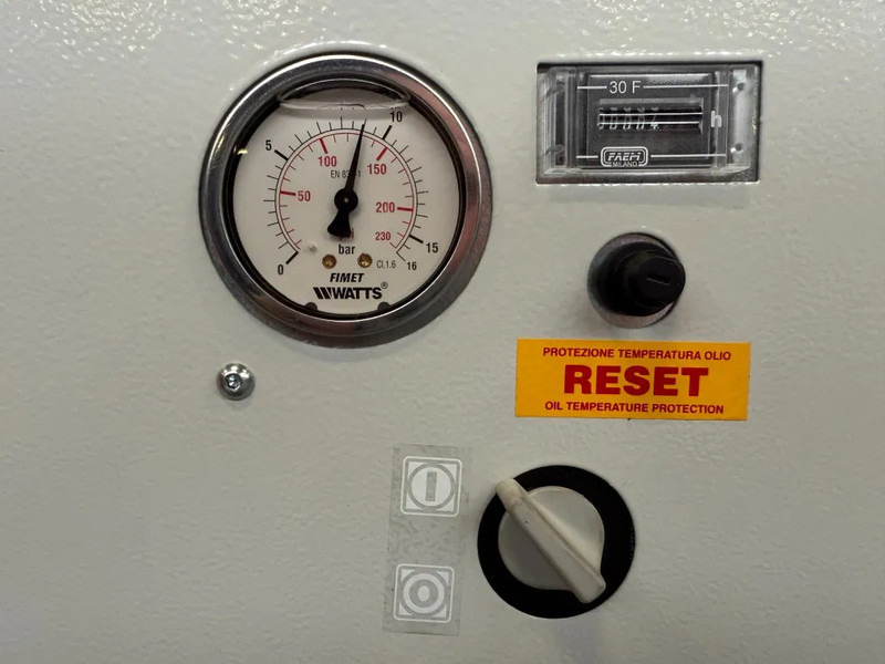 Fiac LS 8 - 200 Elektrische Schroefcompressor 6 kW 736 L / min 10 Bar New ! Overstock ! - Luftkompressor: bilde 4 Fiac LS 8 - 200 Elektrische Schroefcompressor 6 kW 736 L / min 10 Bar New ! Overstock ! - Luftkompressor: bilde 4