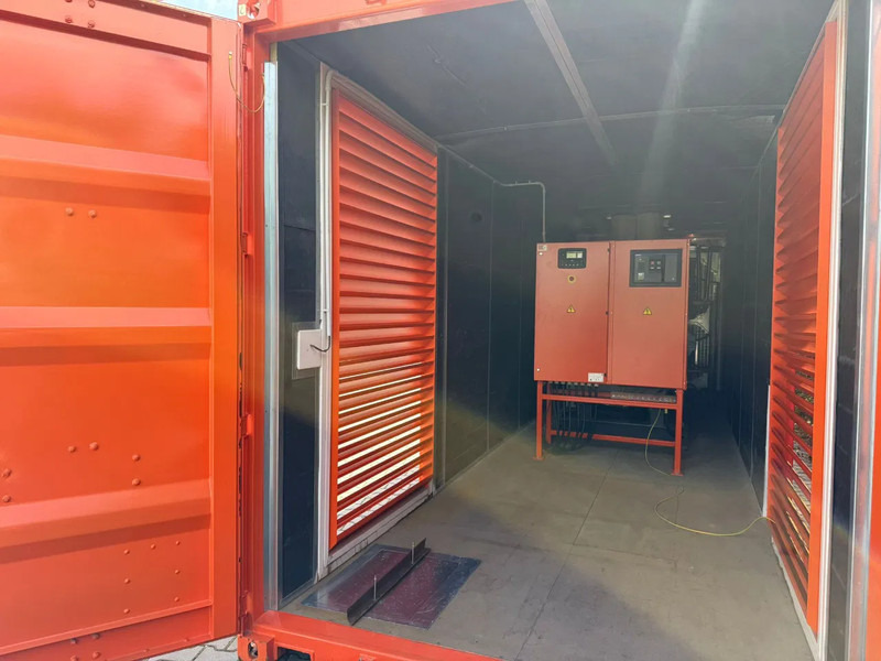 Grupel Baudouin 2200 kVA Silent generatorset in 40 ft container Overstock New ! - Elektrisk generator: bilde 4 Grupel Baudouin 2200 kVA Silent generatorset in 40 ft container Overstock New ! - Elektrisk generator: bilde 4