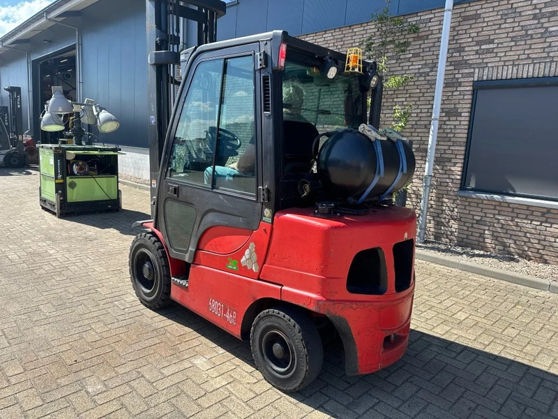 Hyster H3.0FT 3 ton Triplex Freelift Sideshift LPG Heftruck 2017 - Gasstruck: bilde 3 Hyster H3.0FT 3 ton Triplex Freelift Sideshift LPG Heftruck 2017 - Gasstruck: bilde 3