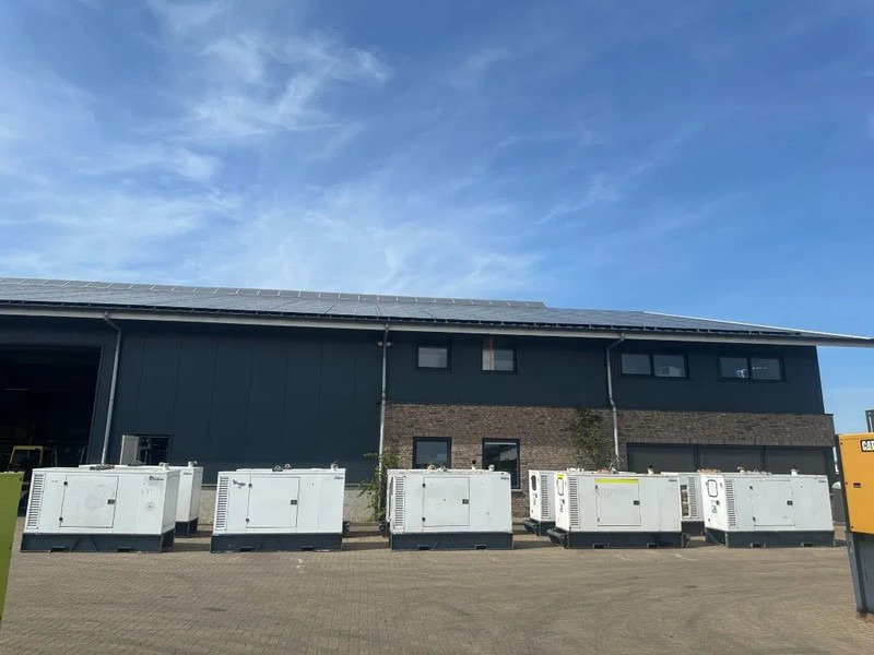 Iveco FPT NEF45 SM1A.A004 Stamford 60 kVA Silent Rental generatorset - Elektrisk generator: bilde 2 Iveco FPT NEF45 SM1A.A004 Stamford 60 kVA Silent Rental generatorset - Elektrisk generator: bilde 2