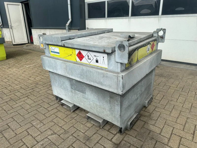 Kiwa IBC Steenbergen 750 liter Dieseltank met Handpomp Milieutank Gegalvaniseerd - Lagringstank: bilde 4 Kiwa IBC Steenbergen 750 liter Dieseltank met Handpomp Milieutank Gegalvaniseerd - Lagringstank: bilde 4