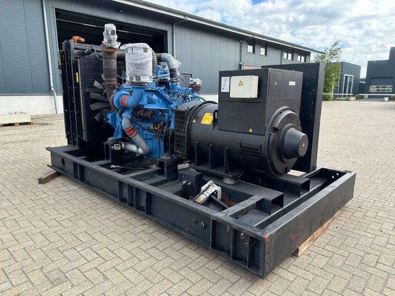 Elektrisk generator MTU 12V 2000 Stamford 810 kVA generatorset: bilde 7 Elektrisk generator MTU 12V 2000 Stamford 810 kVA generatorset: bilde 7