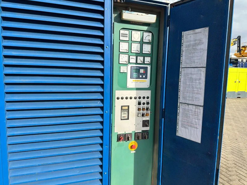MTU 450 kVA Supersilent generatorset in 20 ft container aggregaat - Elektrisk generator: bilde 5 MTU 450 kVA Supersilent generatorset in 20 ft container aggregaat - Elektrisk generator: bilde 5