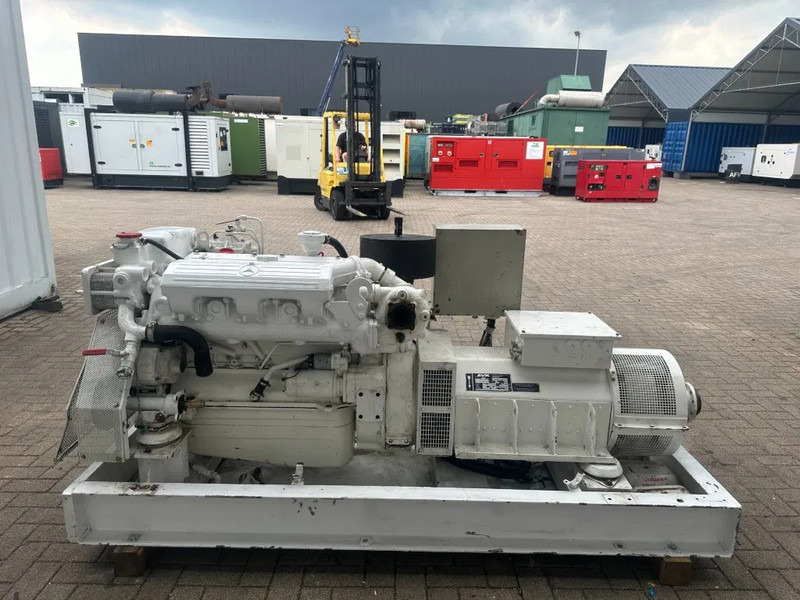 MTU 6R 099 Mercedes Benz OM 366 A 96 kVA Marine generatorset - Elektrisk generator: bilde 2 MTU 6R 099 Mercedes Benz OM 366 A 96 kVA Marine generatorset - Elektrisk generator: bilde 2