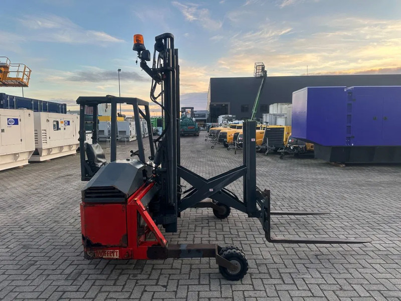 Moffett M4 20.1 Kubota Diesel Kooiaap 2 ton Sideshift Positioner Meeneemheftruck - Medbringertruck: bilde 2 Moffett M4 20.1 Kubota Diesel Kooiaap 2 ton Sideshift Positioner Meeneemheftruck - Medbringertruck: bilde 2