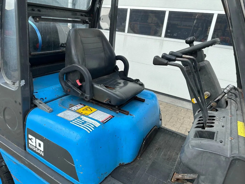 Gasstruck Nissan UGD02A30P0 3 ton Triplex Freelift LPG Heftruck: bilde 10